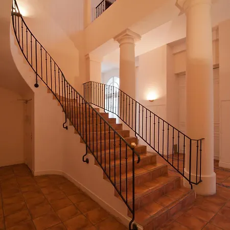 Le Saint Nicolas Апартаменты